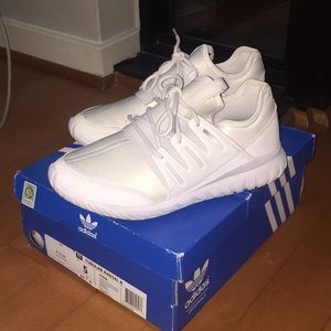 Adidas Tubular Radial K Size 7 - women’s